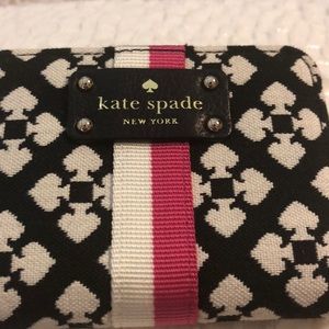 kate spade Bags - Kate spade mini Neda wallet kate spade Bags - Kate spade mini Neda wallet